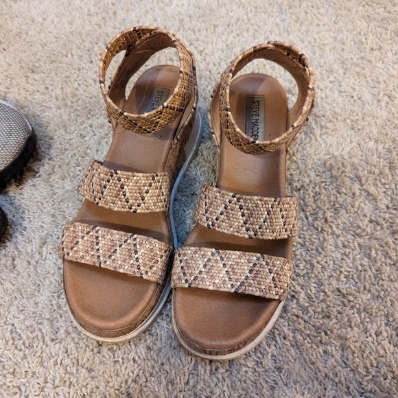 Platform Steven Madden Sandals - Picture 2 of 5